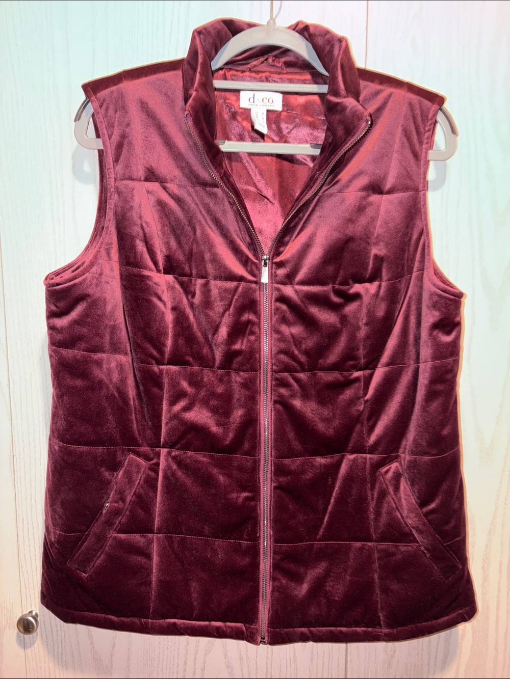Denim&Co Quilted Velvet Vest in Burgundy